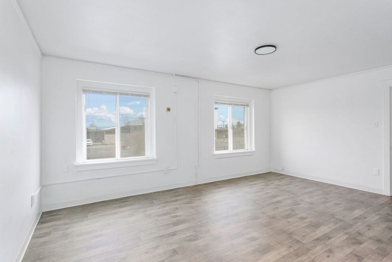 3502 McKinley Avenue - Photo 7 of 32