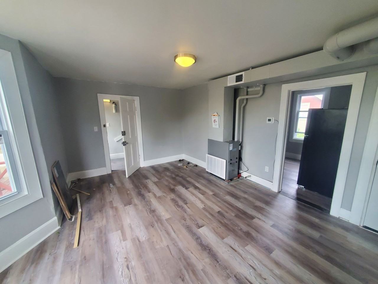 3921 14th Ave - Photo 3 of 9