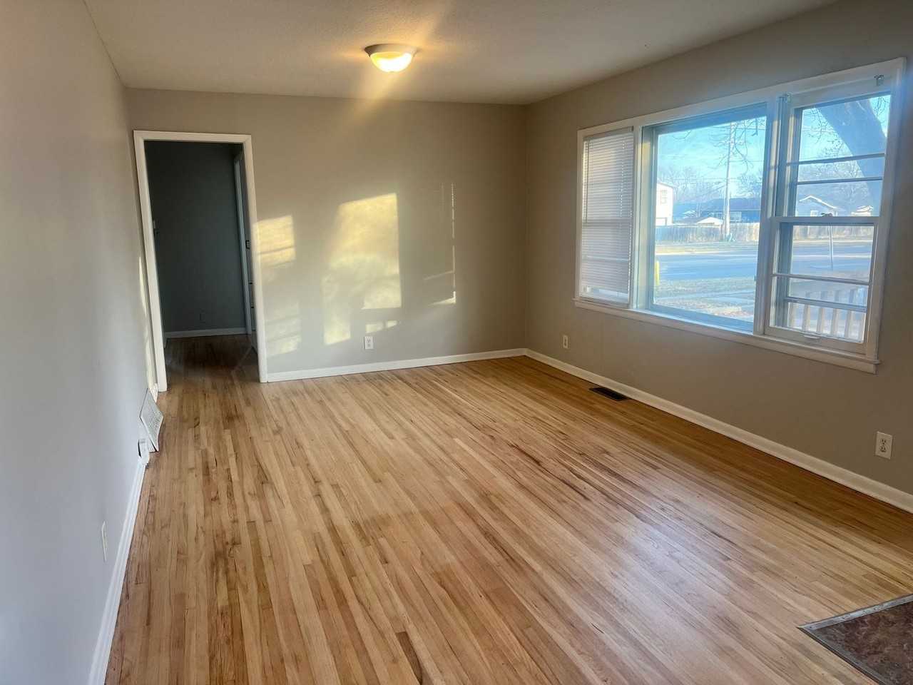 7920 E Morris St - Photo 3 of 17