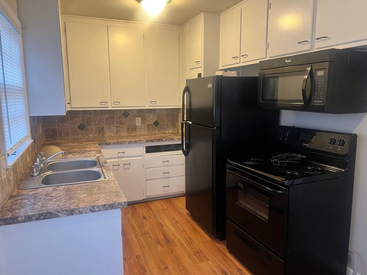 7920 E Morris St - Photo 5 of 17