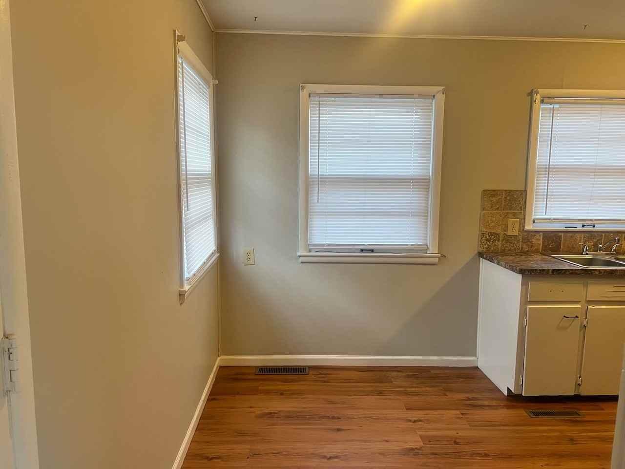 7920 E Morris St - Photo 7 of 17