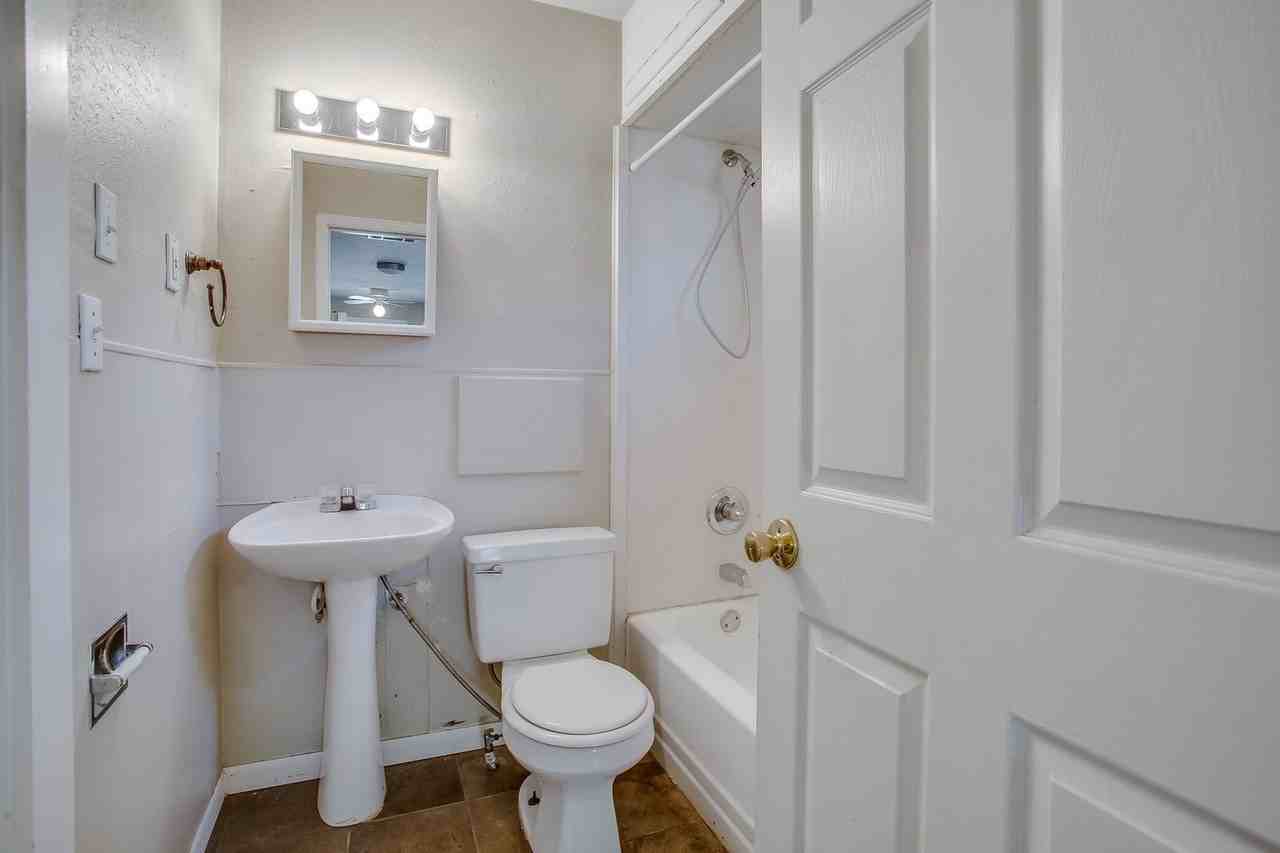 2513 25th St - Photo 3 of 13