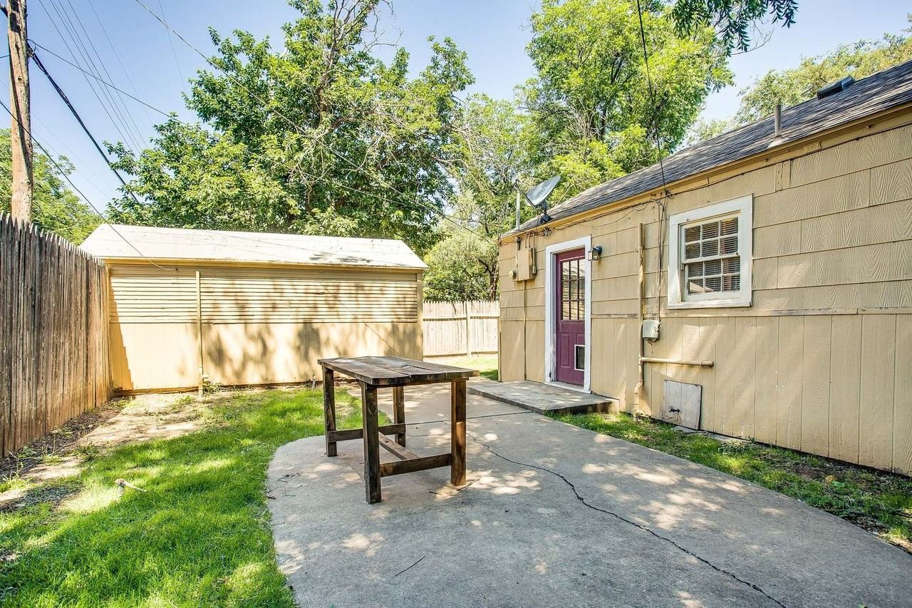 2513 25th St - Photo 5 of 13