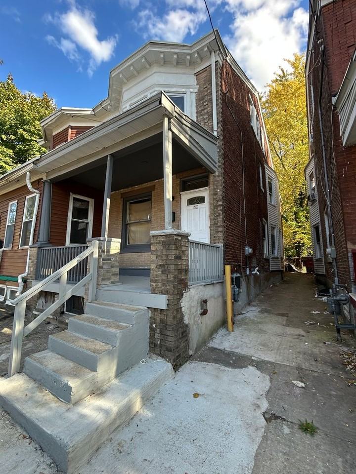 510 510 N Hermitage Ave new heat service owner responsible - Photo 2 of 27