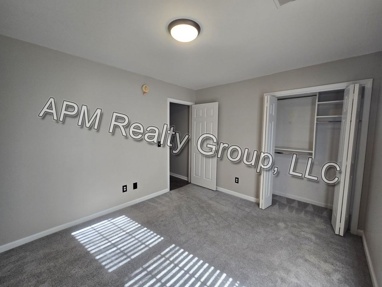 3014 Twin Oaks Way - Photo 5 of 21