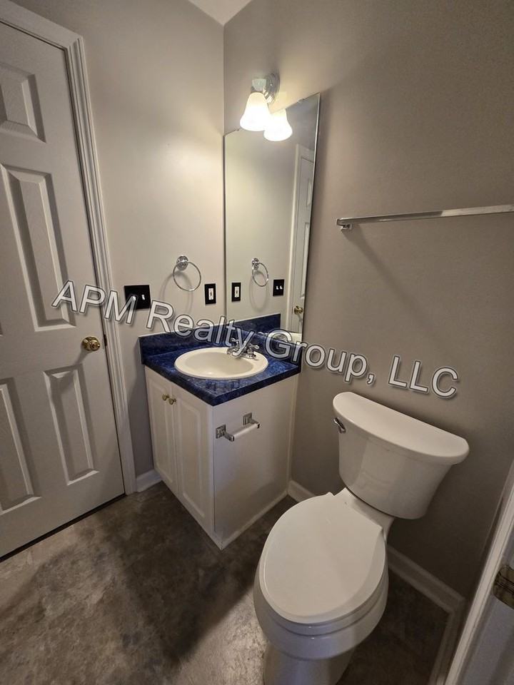 3014 Twin Oaks Way - Photo 7 of 21