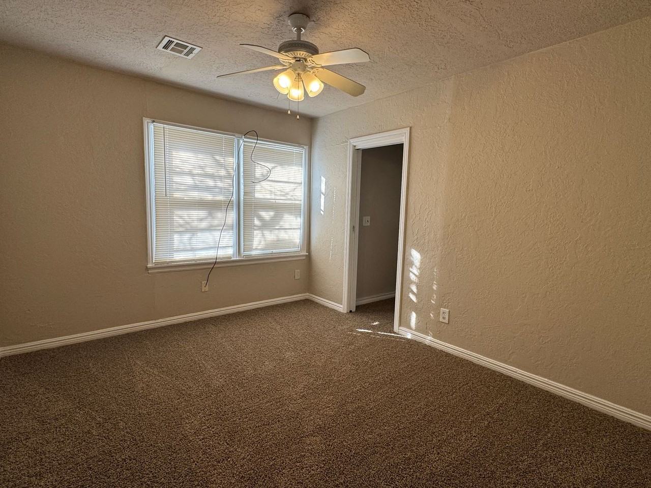 734 Nw 31st St - Photo 7 of 15