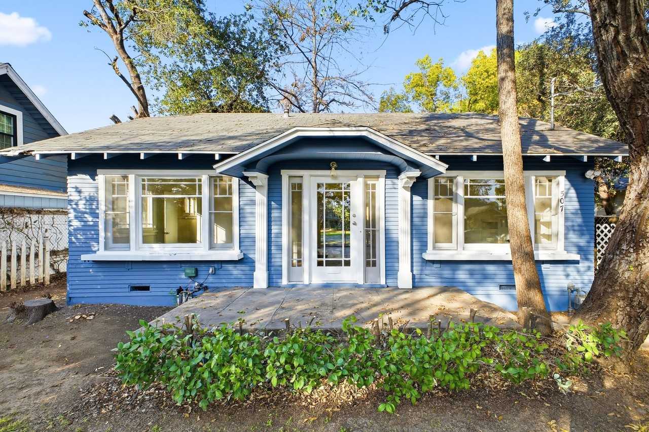 507 Flower St - Photo 2 of 12