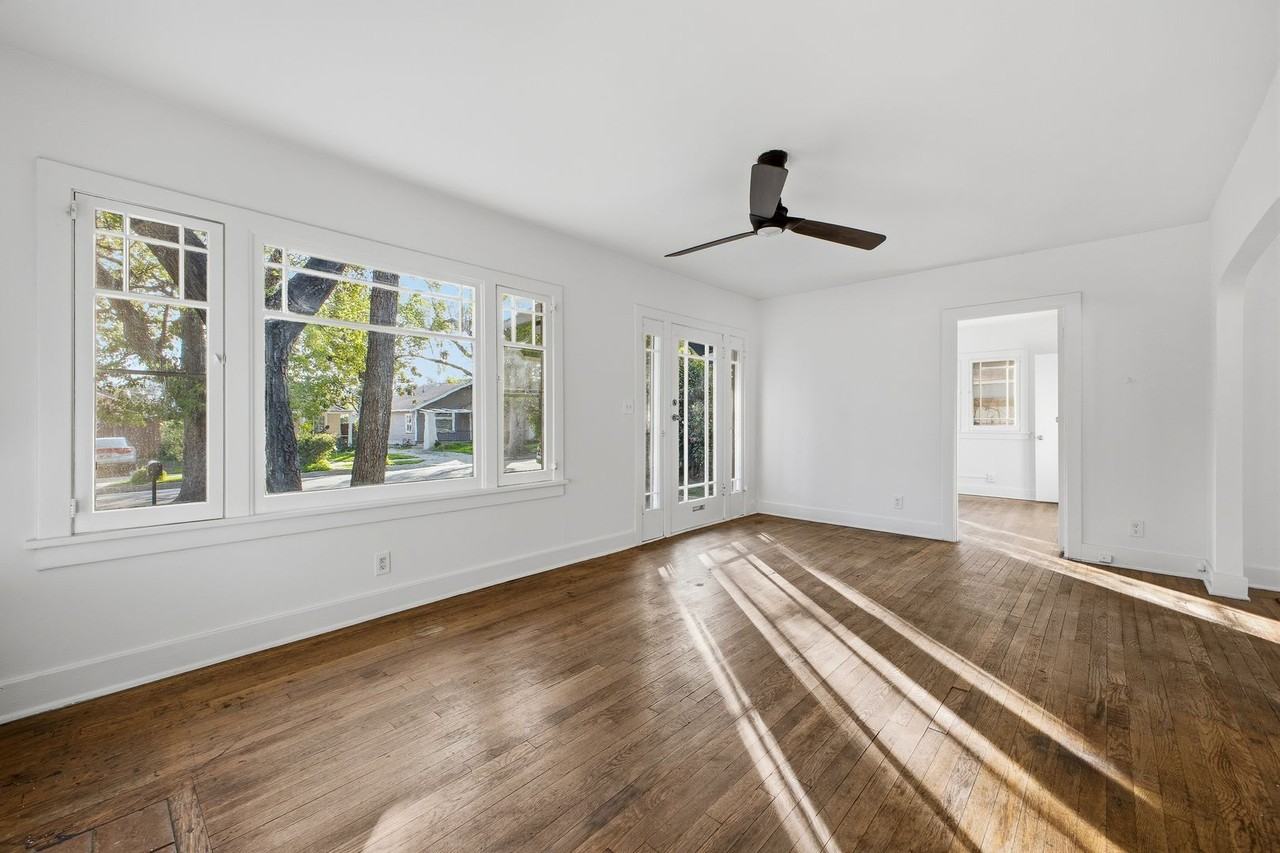 507 Flower St - Photo 4 of 12