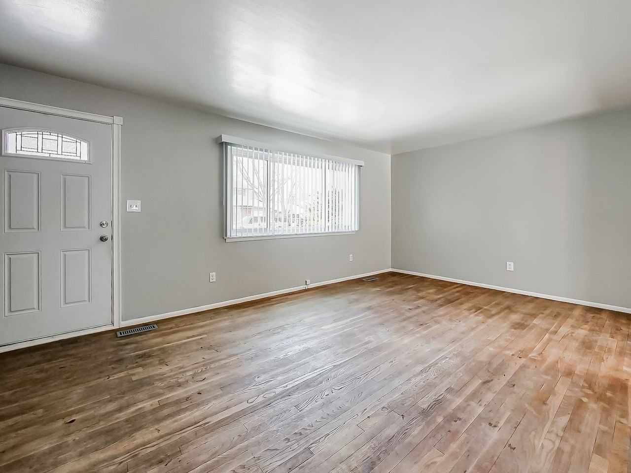 430 N Dobson St - Photo 2 of 36