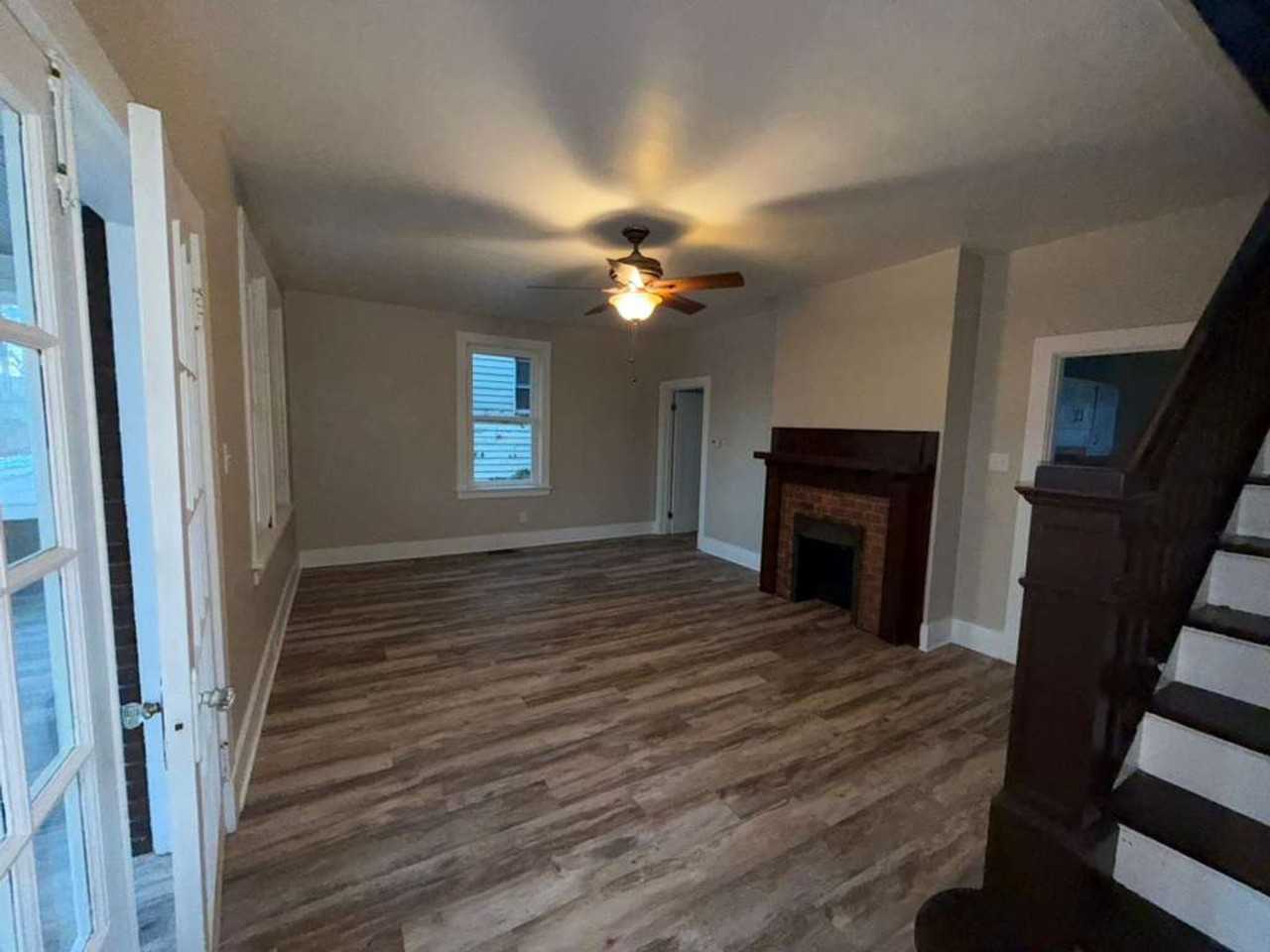 207 Singer Ave - Photo 5 of 12