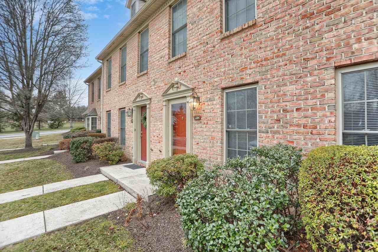 1284 Hunters Ridge Dr - Photo 3 of 27