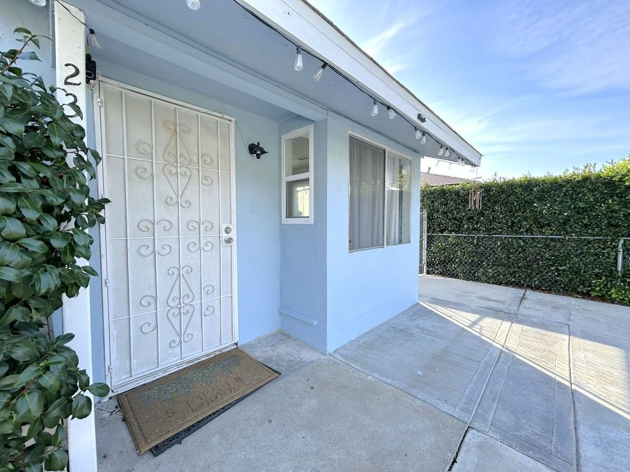 235 E 43rd St - Photo 2 of 24