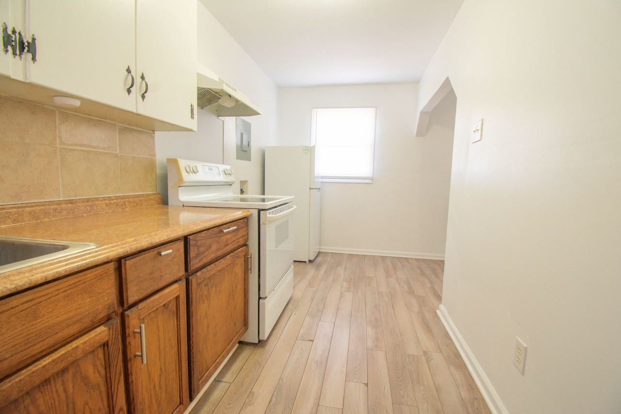 714 Eva Cir - Photo 3 of 8