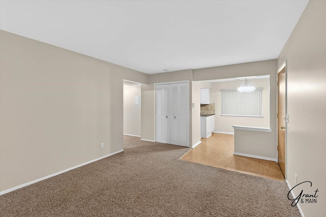 8180 Crestview Dr - Photo 4 of 19