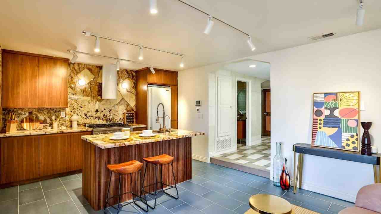 203 Frankfort Ave - Photo 7 of 20