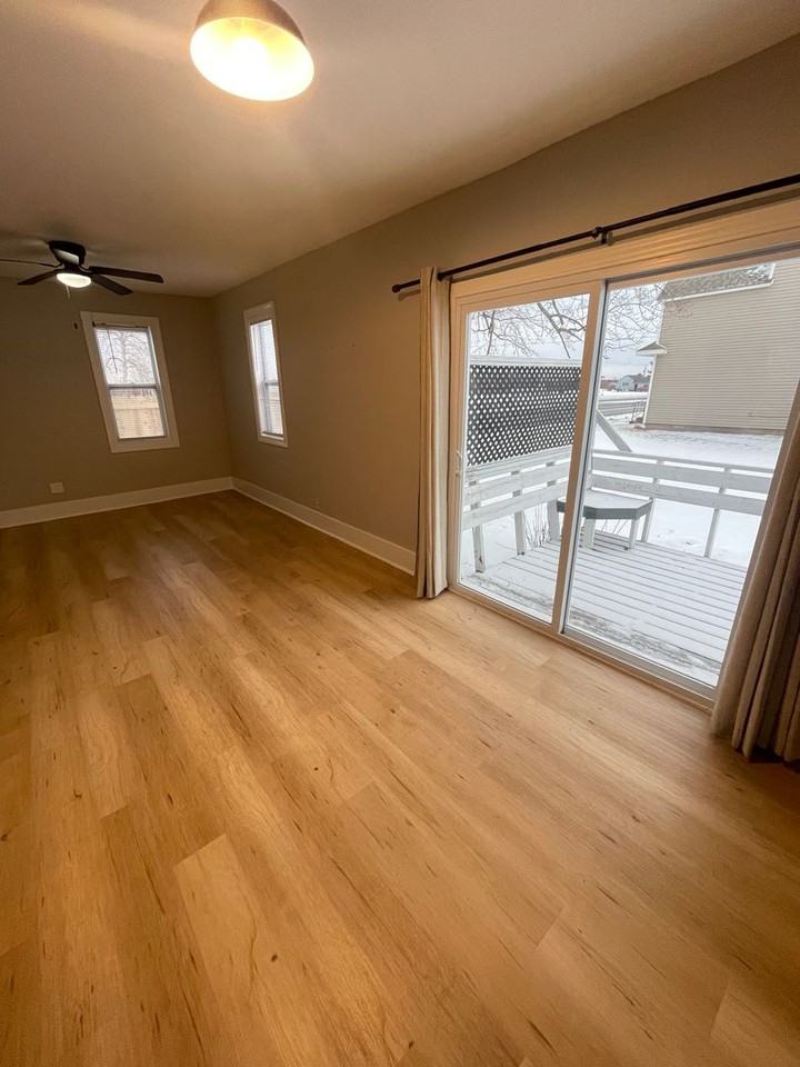 2622 E 2nd St - Photo 5 of 17