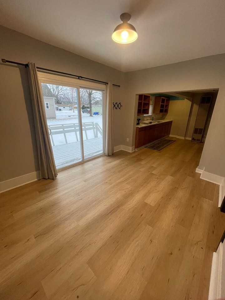 2622 E 2nd St - Photo 7 of 17