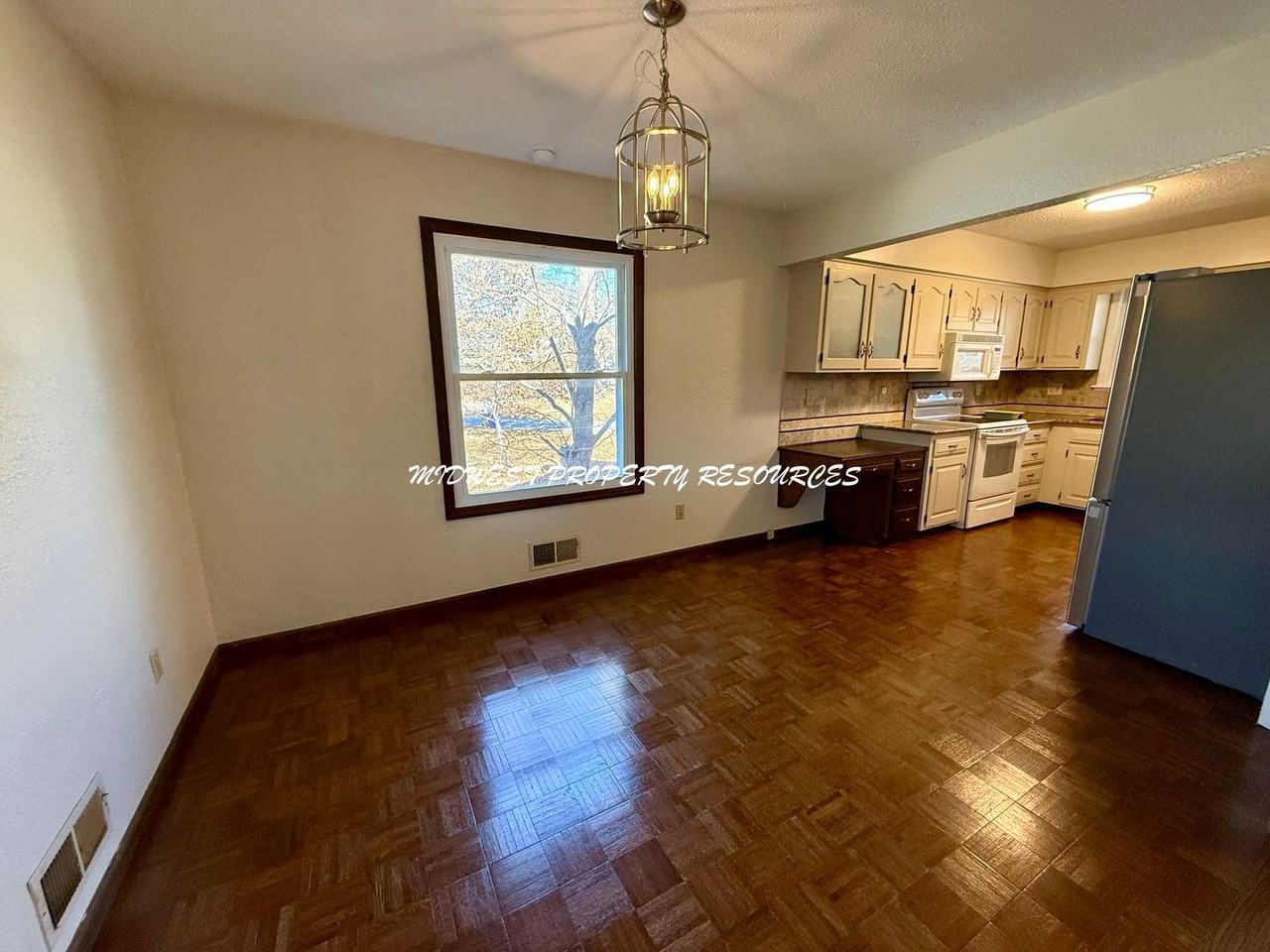 3506 Ne Grant St - Photo 6 of 21