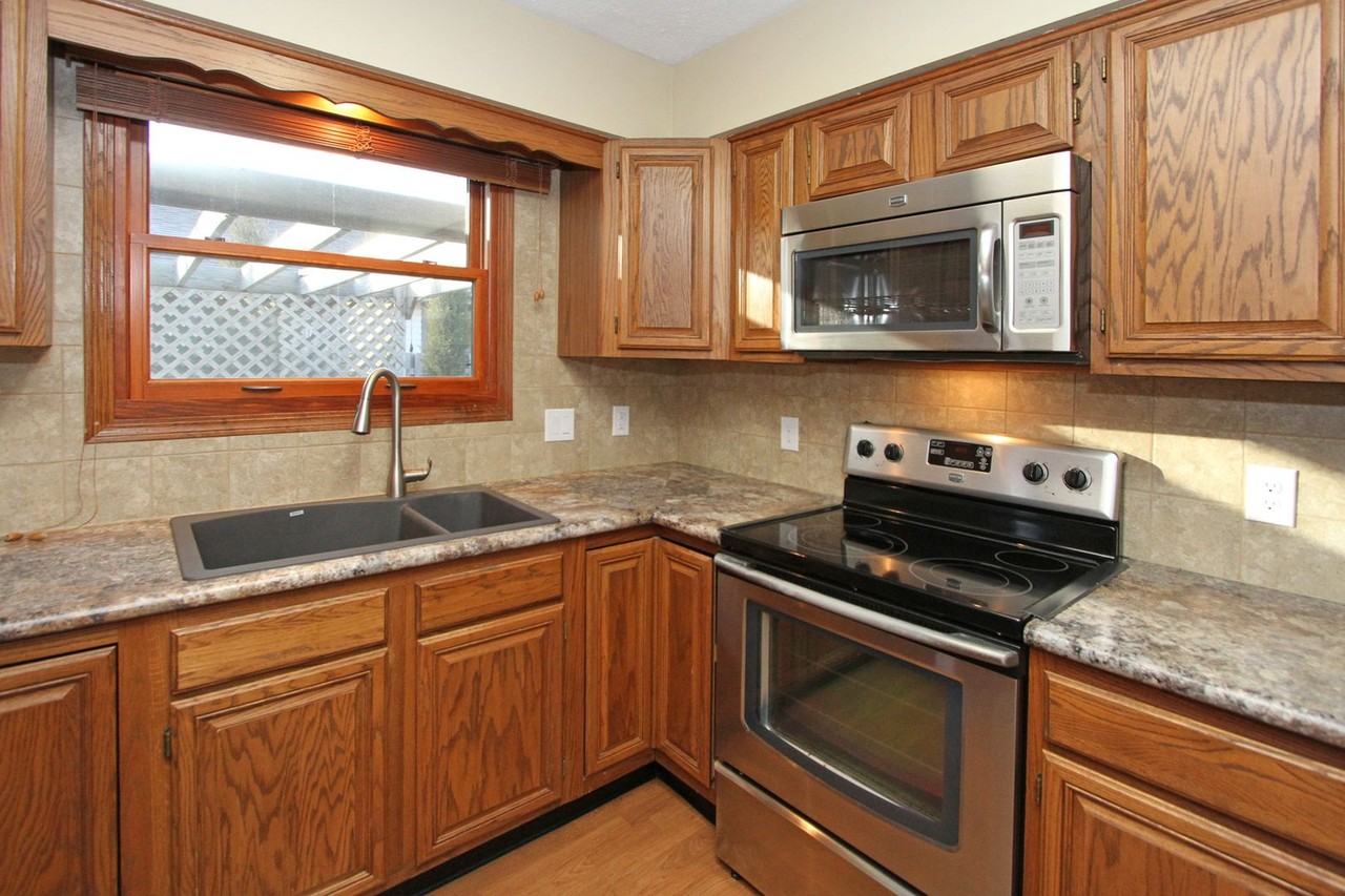 2401 Minuteman Dr - Photo 5 of 23