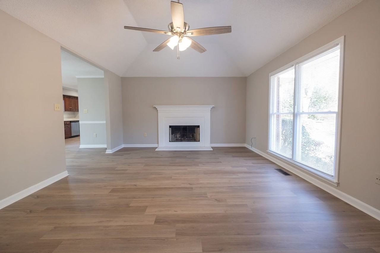 125 Honeytree Dr - Photo 5 of 34