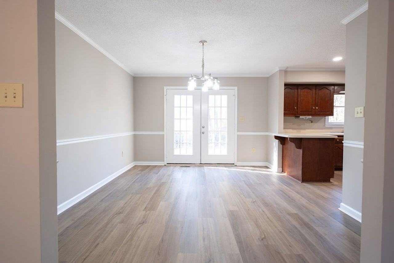 125 Honeytree Dr - Photo 6 of 34