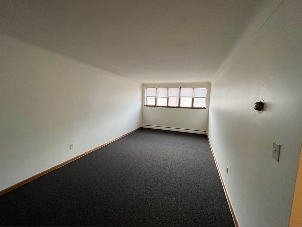 Phalen Apartments on Maryland! - Photo 5 of 15