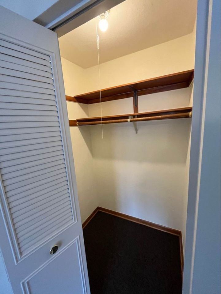 Phalen Apartments on Maryland! - Photo 6 of 15