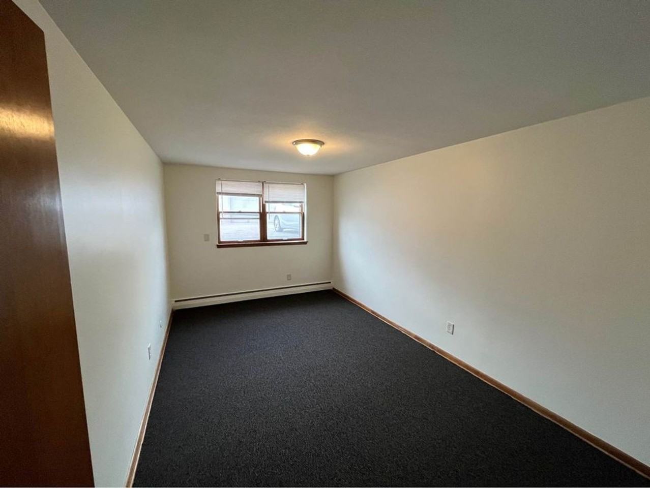 Phalen Apartments on Maryland! - Photo 7 of 15