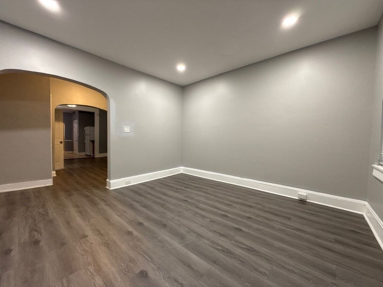 54 N Morley St - Photo 2 of 20