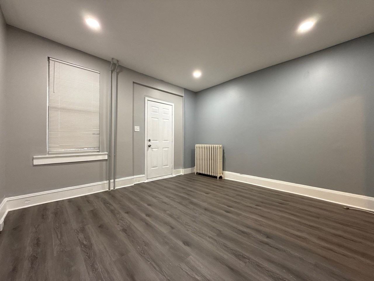 54 N Morley St - Photo 3 of 20