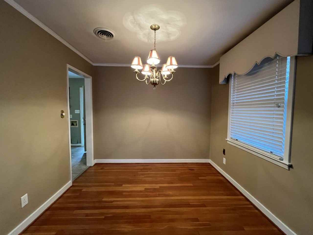 49 Marlborough St - Photo 4 of 18