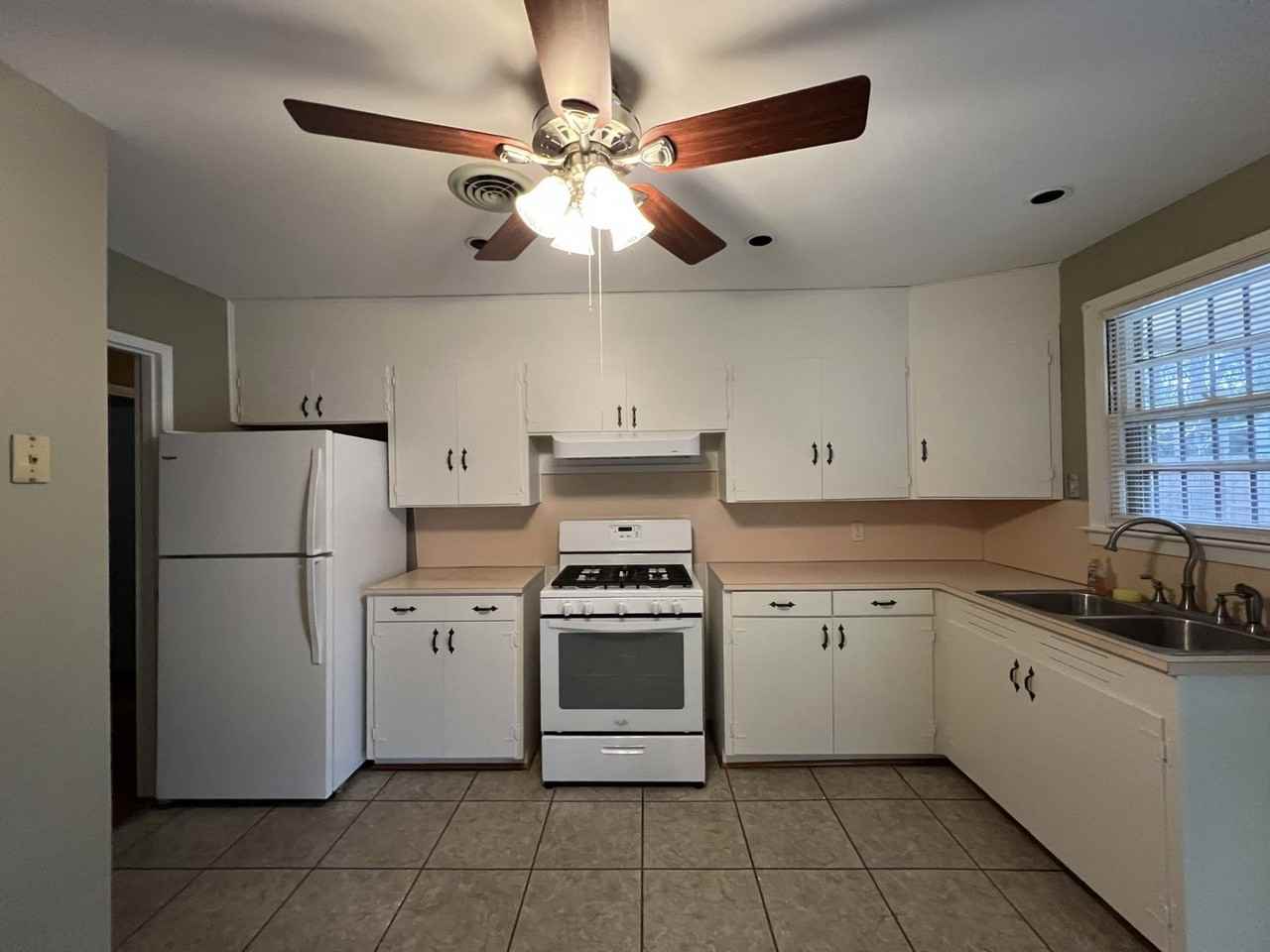 49 Marlborough St - Photo 7 of 18