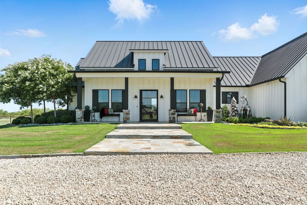 1000 Rambling Oaks Ln - Photo 2 of 30