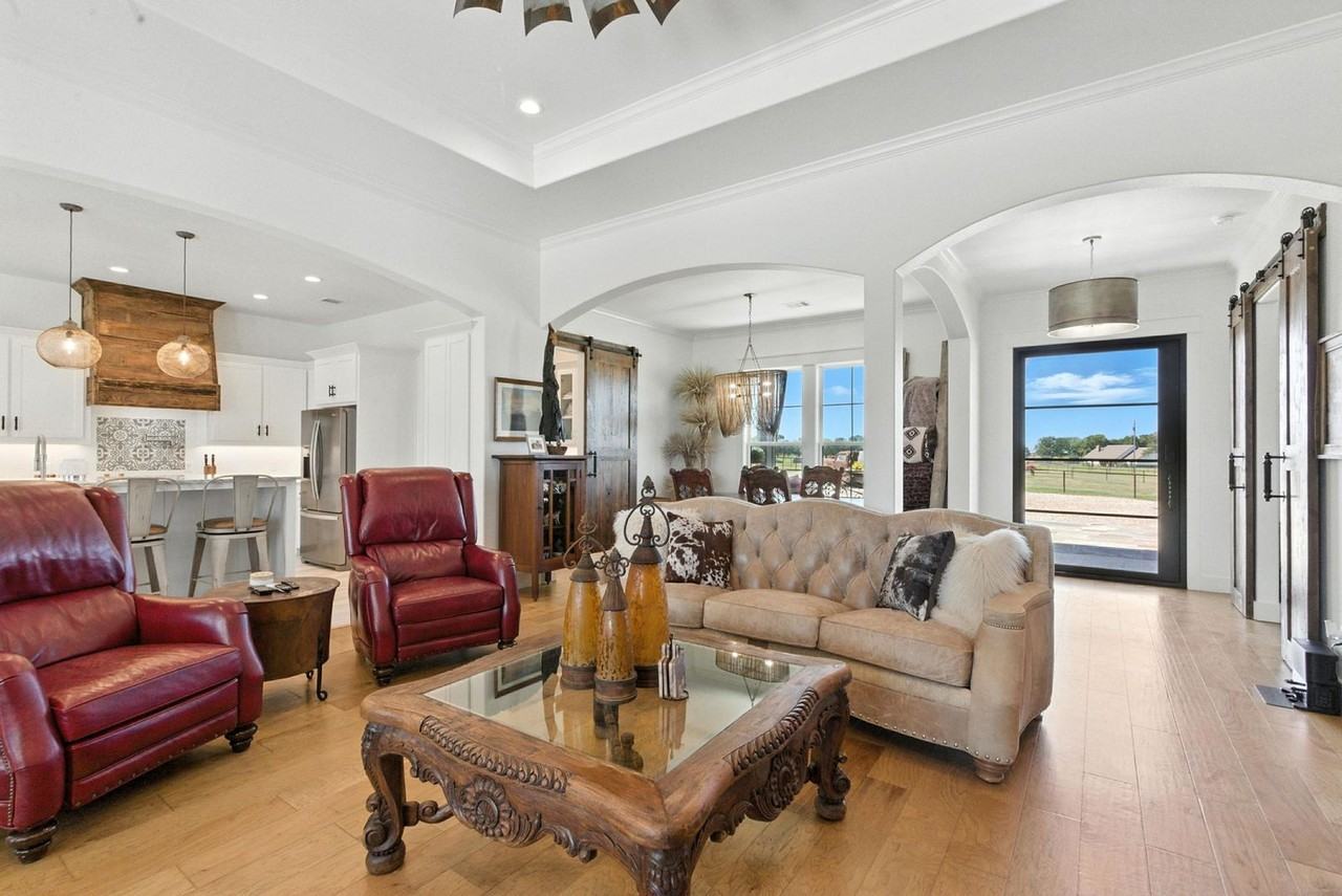 1000 Rambling Oaks Ln - Photo 6 of 30