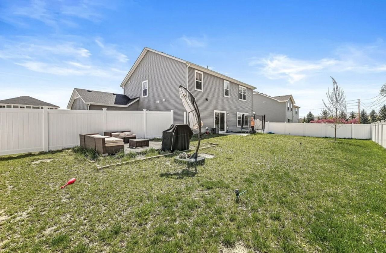 8276 Sonata Pl - Photo 3 of 9