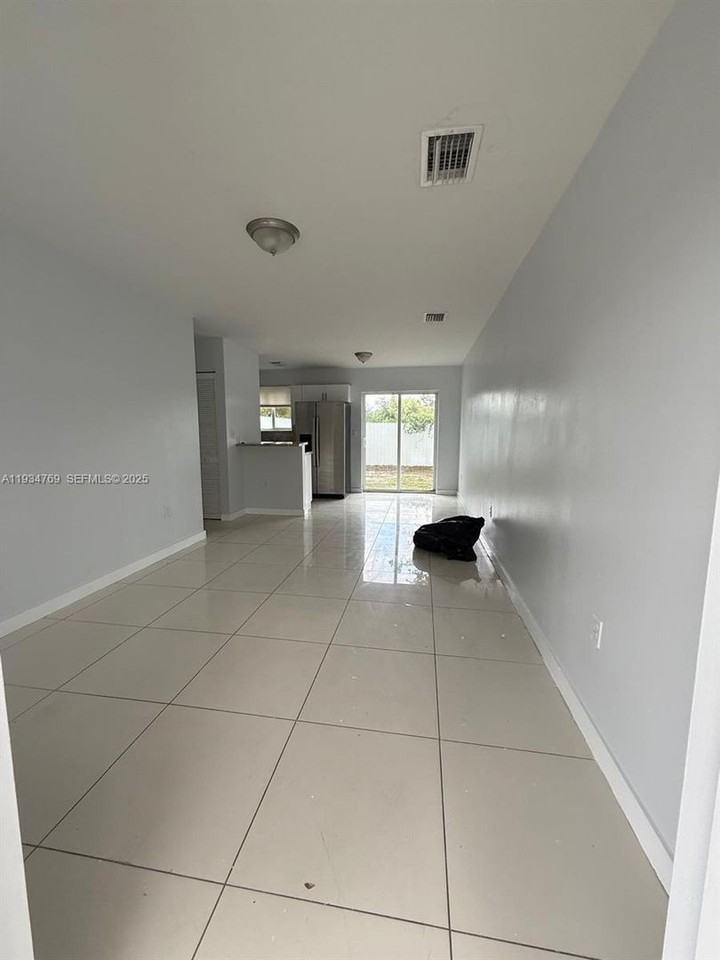 2121 2121 NW 72nd 2121 - Photo 2 of 12