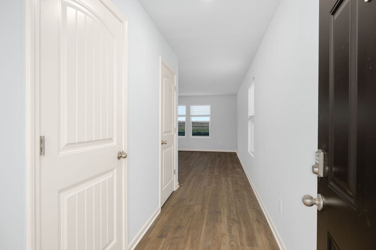 54 54 Jepson Dr - Photo 4 of 38