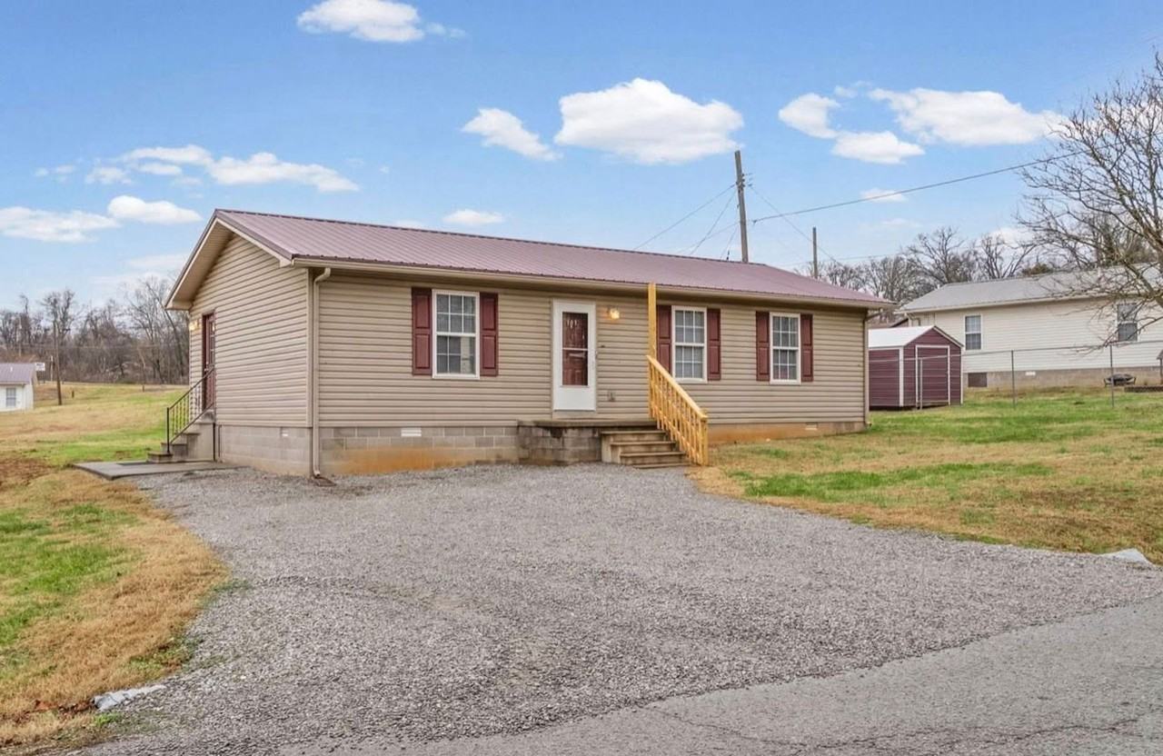 101 Avalon Blvd - Photo 3 of 26