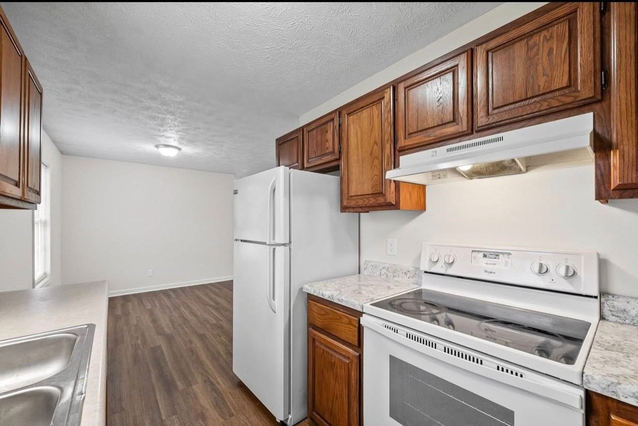 101 Avalon Blvd - Photo 6 of 26