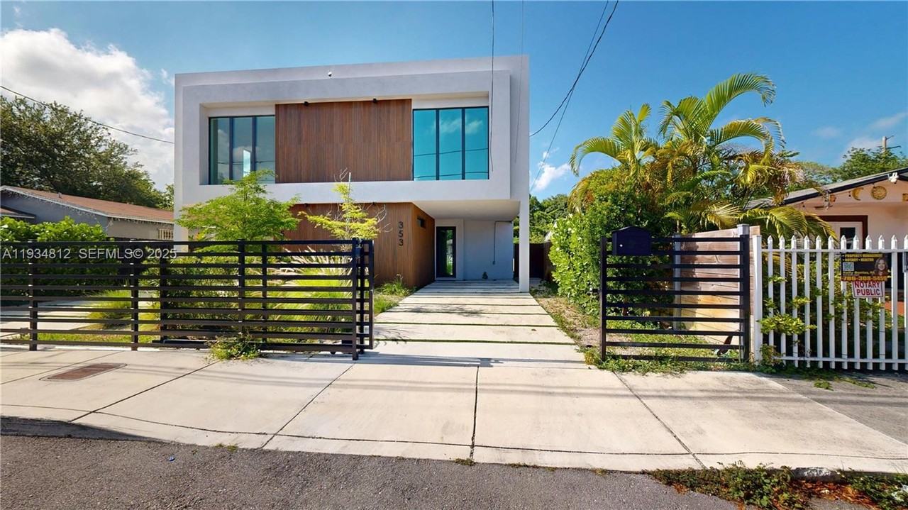 353 Nw 50th St - Photo 6 of 16