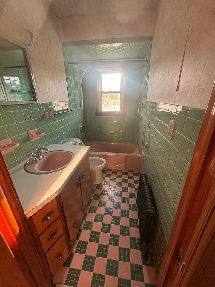 10 Town Hill Ave - Photo 7 of 11