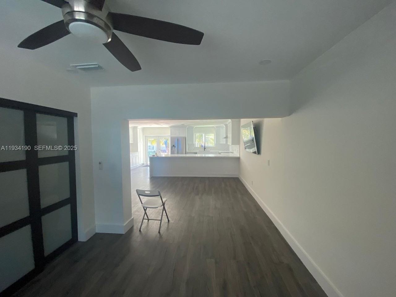 2100 Sw 100th Ave - Photo 4 of 10