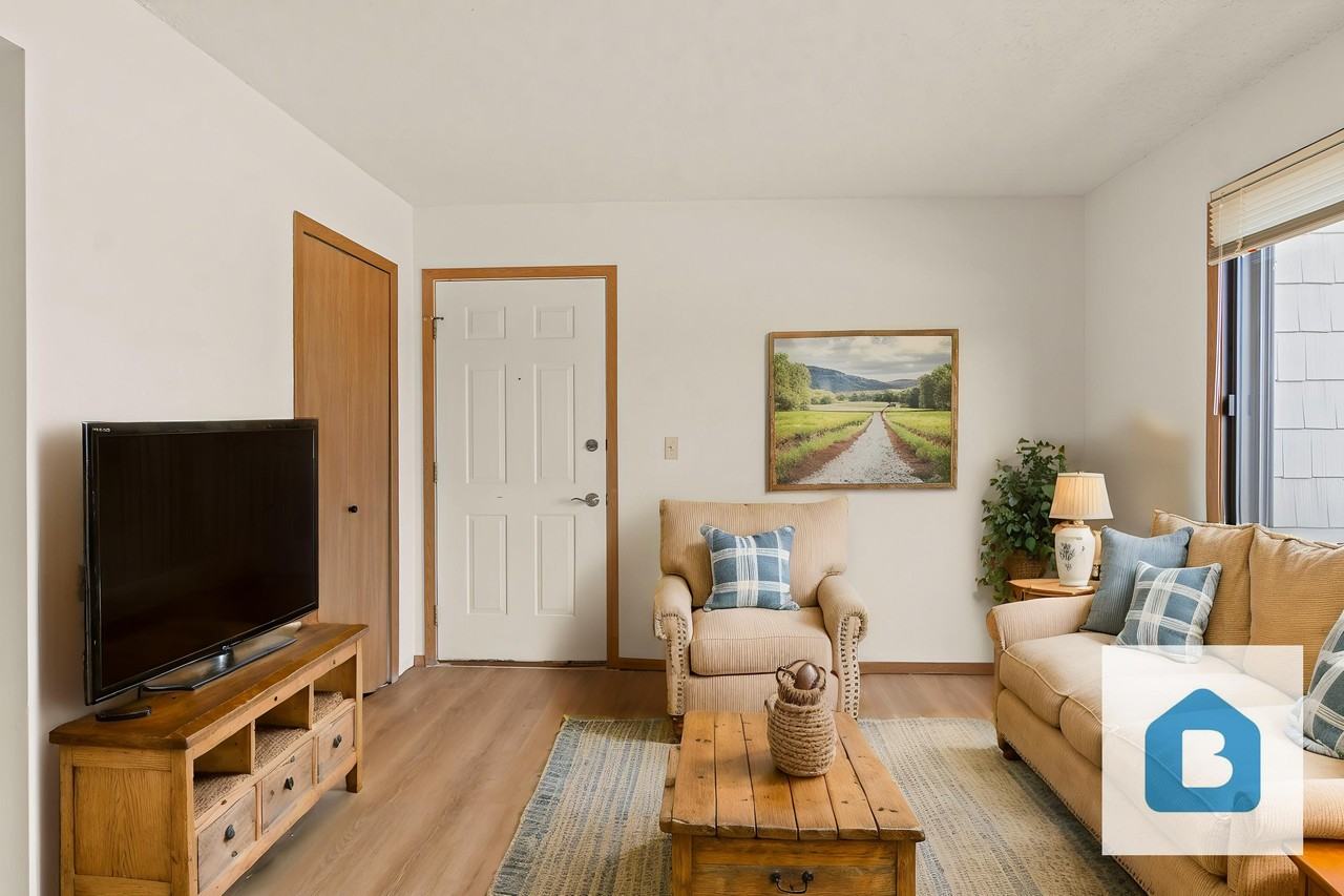 The Meadows - Photo 3 of 5