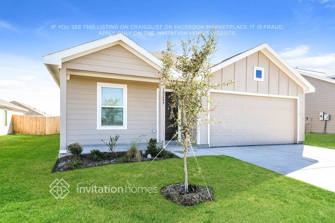 10209 Hackberry Spring Way - Photo 2 of 17