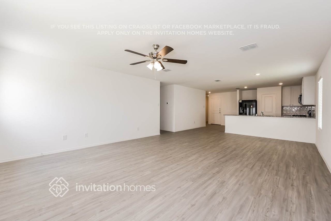 10209 Hackberry Spring Way - Photo 6 of 17