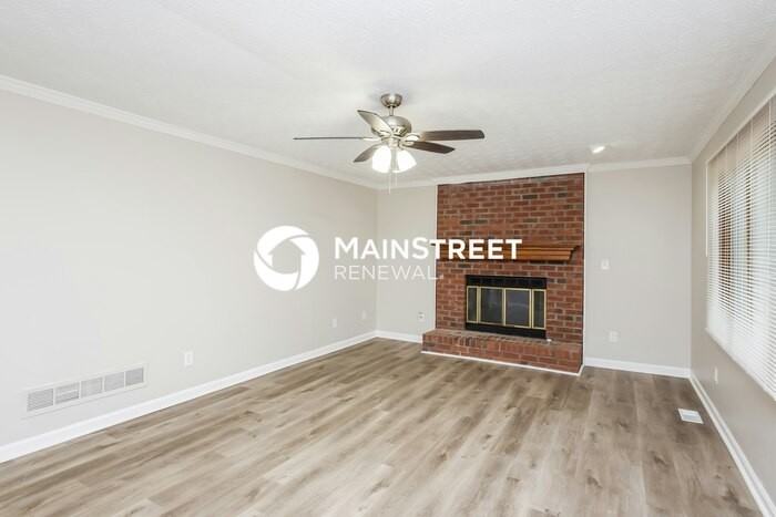 6449 Laural Bnd - Photo 5 of 17