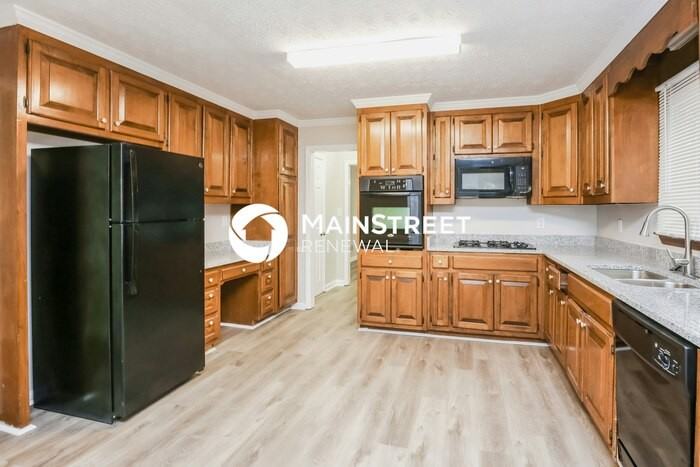 6449 Laural Bnd - Photo 6 of 17