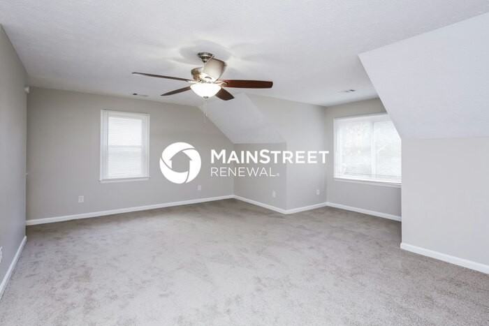 6449 Laural Bnd - Photo 7 of 17