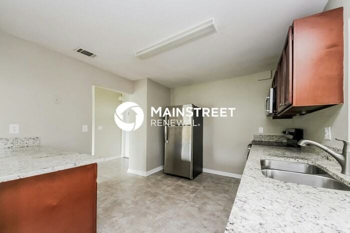 713 E Flag Way - Photo 6 of 16